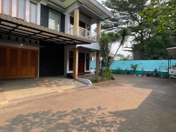 Rumah Semi Furnished 2 Lantai Siap Huni di Cilandak Barat, Jakarta Selatan
