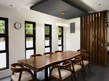 Modern and Spacious Family Home with Covered Pool for Sale!