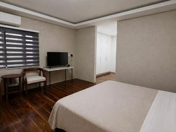 Modern and Spacious Family Home with Covered Pool for Sale!