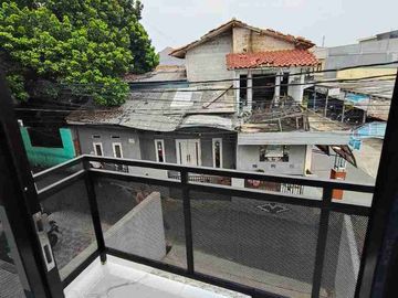 TINGGAL AKAD BISA DP 0% PINGGIR JALAN RAYA DEKAT STASIUN LOKASI STRATEGIS