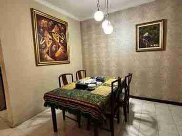 rumah gres jl 2 mobil di blok A jaksel
Kebayoran