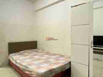 Disewakan Studio Green Bay Pluit Bayview Modern Minimalist with Warm Wood Interior Pool View Walk to Baywalk Mall