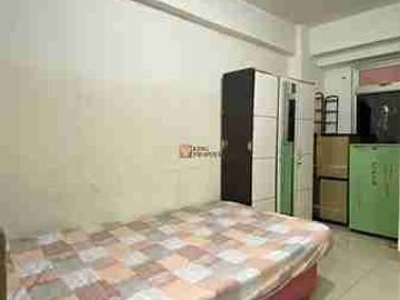 Disewakan Studio Green Bay Pluit Bayview Modern Minimalist with Warm Wood Interior Pool View Walk to Baywalk Mall