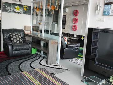 Dijual 3 Bedroom Central Park Residences Modern Contemporary Luxury Monochrome, Full Furnished, Dekat Mall Central Park & Central Park 2 Jakarta Barat