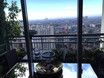 Dijual 3 Bedroom Central Park Residences Modern Contemporary Luxury Monochrome, Full Furnished, Dekat Mall Central Park & Central Park 2 Jakarta Barat