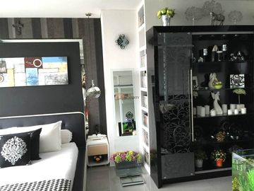 Dijual 3 Bedroom Central Park Residences Modern Contemporary Luxury Monochrome, Full Furnished, Dekat Mall Central Park & Central Park 2 Jakarta Barat
