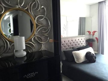 Dijual 3 Bedroom Central Park Residences Modern Contemporary Luxury Monochrome, Full Furnished, Dekat Mall Central Park & Central Park 2 Jakarta Barat