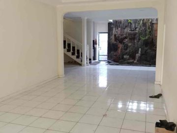 Rumah asri nyaman cocok untuk hunian & kantor di tebet dalam jakarta selatan