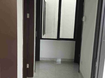 Disewakan Rumah 2 Lantai Siap Huni Lavon Swan City