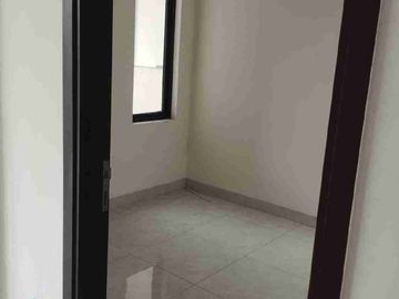 Disewakan Rumah 2 Lantai Siap Huni Lavon Swan City