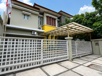 RUMAH SIAP HUNI LOKASI ELITE KEBAYORAN BARU JAKARTA SELATAN