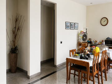 RUMAH SIAP HUNI LOKASI ELITE KEBAYORAN BARU JAKARTA SELATAN