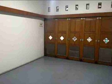 Rumah besar di Taman rempoa Indah