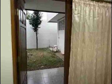 Rumah besar di Taman rempoa Indah