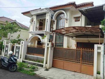 RUMAH MEWAH DI KOMPLEK DKI PONDOK KELAPA