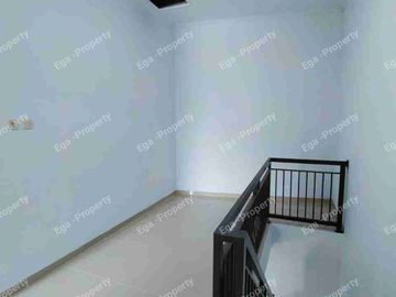 Rumah mewah di zaina residence..