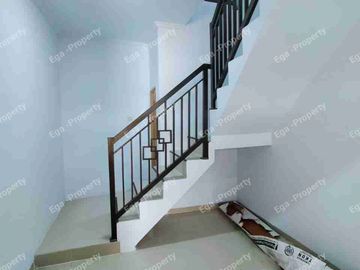 Rumah mewah di zaina residence..