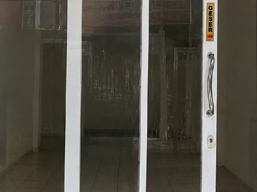 DISEWAKAN RUKO 2 LANTAI – SIAP UNTUK USAHA!

Jl. Dr. Ratna, Jatibening, Pondok Gede, Bekasi