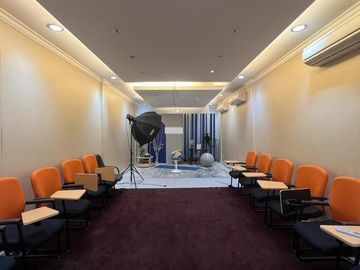 Dijual ruko full furnished di Ruko Jatiwaringin Junction, cipinang melayu, makasar, jakarta timur