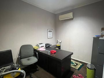 Dijual ruko full furnished di Ruko Jatiwaringin Junction, cipinang melayu, makasar, jakarta timur