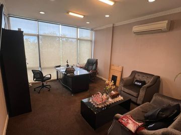 Dijual ruko full furnished di Ruko Jatiwaringin Junction, cipinang melayu, makasar, jakarta timur