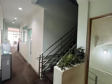 Dijual ruko full furnished di Ruko Jatiwaringin Junction, cipinang melayu, makasar, jakarta timur