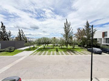 Departamento en Renta, Altos Juriquilla, 2 recámaras, 2 estac., Amenidades, Acepta mascota, Amenidades
