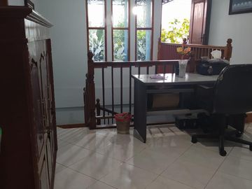 Rumah 2lt luas 168meter Taman Narogong Indah 1 Rawalumbu Bekasi