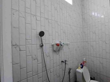 7 menit ke st depok lama siap huni dekat RS citra medika