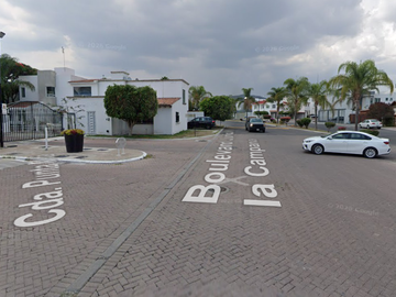 CASA EN REMATE EN JURIQUILLA QUERÉTARO