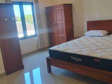 RUMAH 2 LANTAI, 3 KAMAR, FURNISH DEKAT LP KEROBOKAN DAN PETITENGET