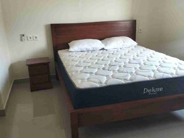 RUMAH 2 LANTAI, 3 KAMAR, FURNISH DEKAT LP KEROBOKAN DAN PETITENGET