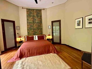 VILLA FOR SALE PURI GADING JIMBARAN, LAND SIZE 1240 SQM, PRICE UNDER MARKET!! FREEHOLD