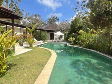 VILLA FOR SALE PURI GADING JIMBARAN, LAND SIZE 1240 SQM, PRICE UNDER MARKET!! FREEHOLD