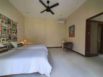 VILLA FOR SALE PURI GADING JIMBARAN, LAND SIZE 1240 SQM, PRICE UNDER MARKET!! FREEHOLD