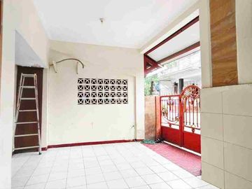 Dijual Rumah Second 2Lt Rungkut Surabaya Dekat Industri SIER, Transmart Rungkut, Merr dan Aneka Kampus : UPN, ITS, UNAIR