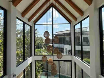 FOR SALE BRAND NEW  BEAUTIFUL DESIGN AND MODERN LUXURY VILLA JIMBARAN, GOOD LIGHTING, FREEHOLD 200 M2