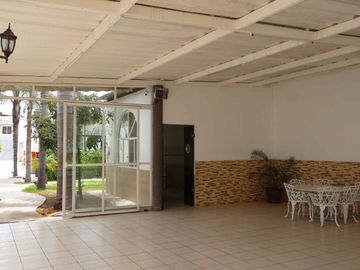 Bodega en Renta, C. segunda Gabino Barreda, Col. Santa María Morelos, Puebla.