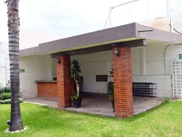 Bodega en Renta, C. segunda Gabino Barreda, Col. Santa María Morelos, Puebla.
