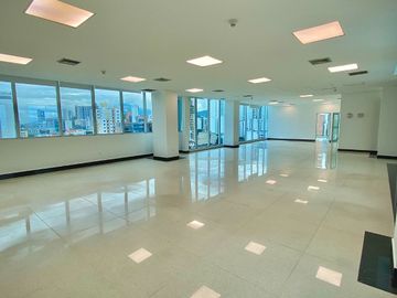 OFICINA EN VENTA SECTOR EDIFICIO FENIX BUCARAMANGA