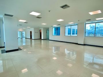 OFICINA EN VENTA SECTOR EDIFICIO FENIX BUCARAMANGA