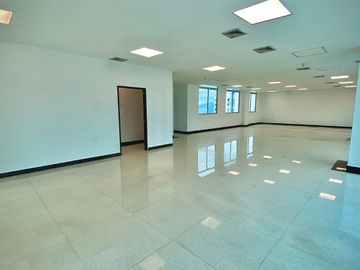 OFICINA EN VENTA SECTOR EDIFICIO FENIX BUCARAMANGA