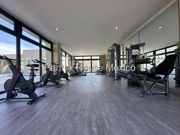 Departamento en Renta, Villas del Refugio, 86m2, Primer nivel, 2 rec, 1 estac. Alberca, Jardín, Gimnasio, Salón de eventos, a 5 min Hospital Gral IMSS