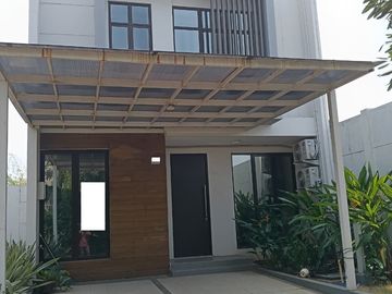 Disewakan rumah murah 2 lantai di Cluster Shinano Jakarta Garden City Jakarta Timur siap huni minimalis modern