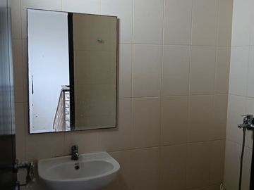 Disewakan rumah murah 2 lantai di Cluster Shinano Jakarta Garden City Jakarta Timur siap huni minimalis modern