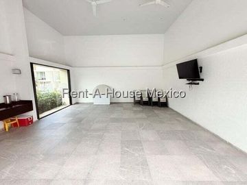 Renta Departamento en Juriquilla, Oportunidad, 152m2, jardín privado, 2 recámaras, 2.5 baños, Alberca, Jardines, Juegos, Gimnasio, Ubicación