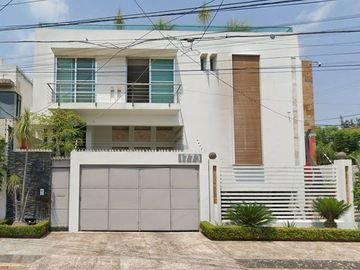 CASA EN VENTA TLAQUEPAQUE JALISCO A PRECIO DE OPORTUNIDAD! ¡NO ESPERES MÁS Y APROVECHA ESTE INCREÍBLE PRECIO!