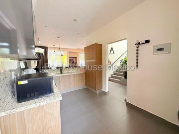 Venta casa Altozano Queretaro, 3 recamaras, 3 baños.