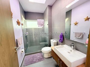 Venta casa Altozano Queretaro, 3 recamaras, 3 baños.