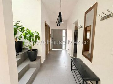 Venta casa Altozano Queretaro, 3 recamaras, 3 baños.